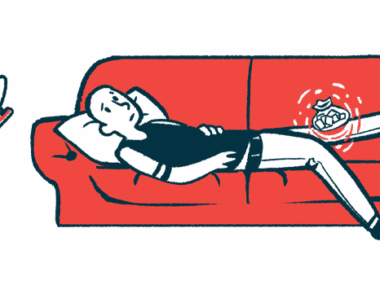 An illustration shows a person lying on a couch with an icepack on one knee.